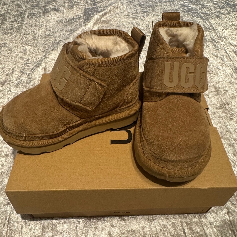 ✨UGGS✨